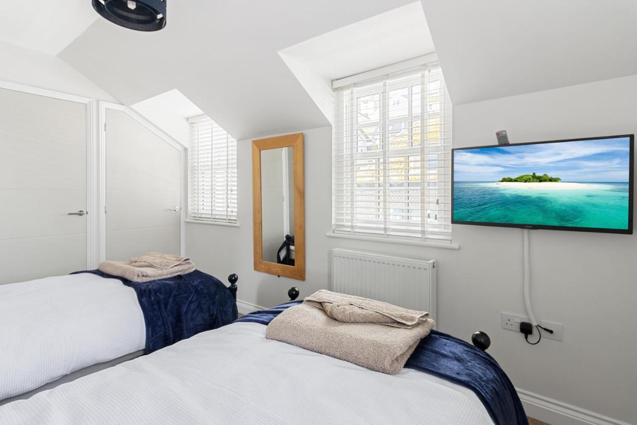 A Modern And Cosy Apartment Just Yards From Brixham'S Bustling Harbourside Extérieur photo