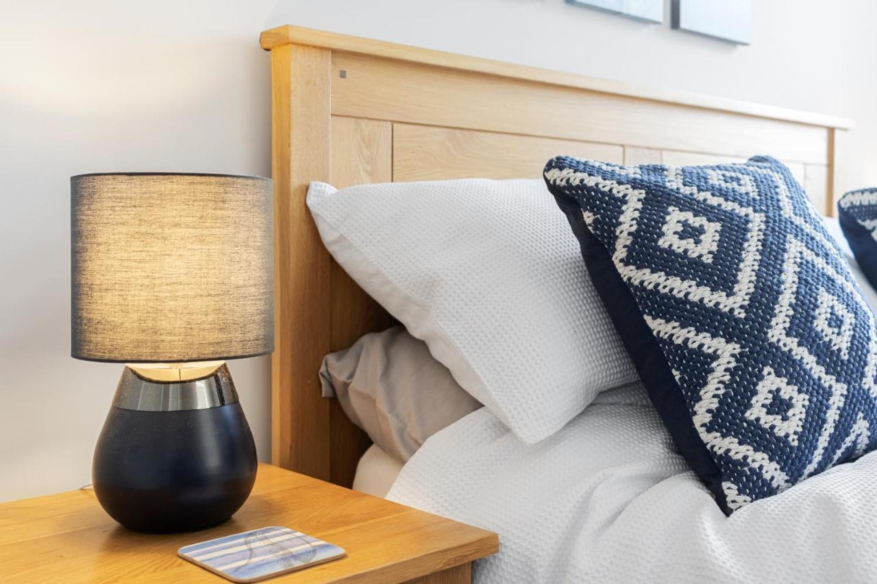 A Modern And Cosy Apartment Just Yards From Brixham'S Bustling Harbourside Extérieur photo
